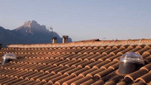 Puit de Lumière, Conduit de Lumière ou Fenêtre de Toit : Que Choisir ? :  Nature & Confort