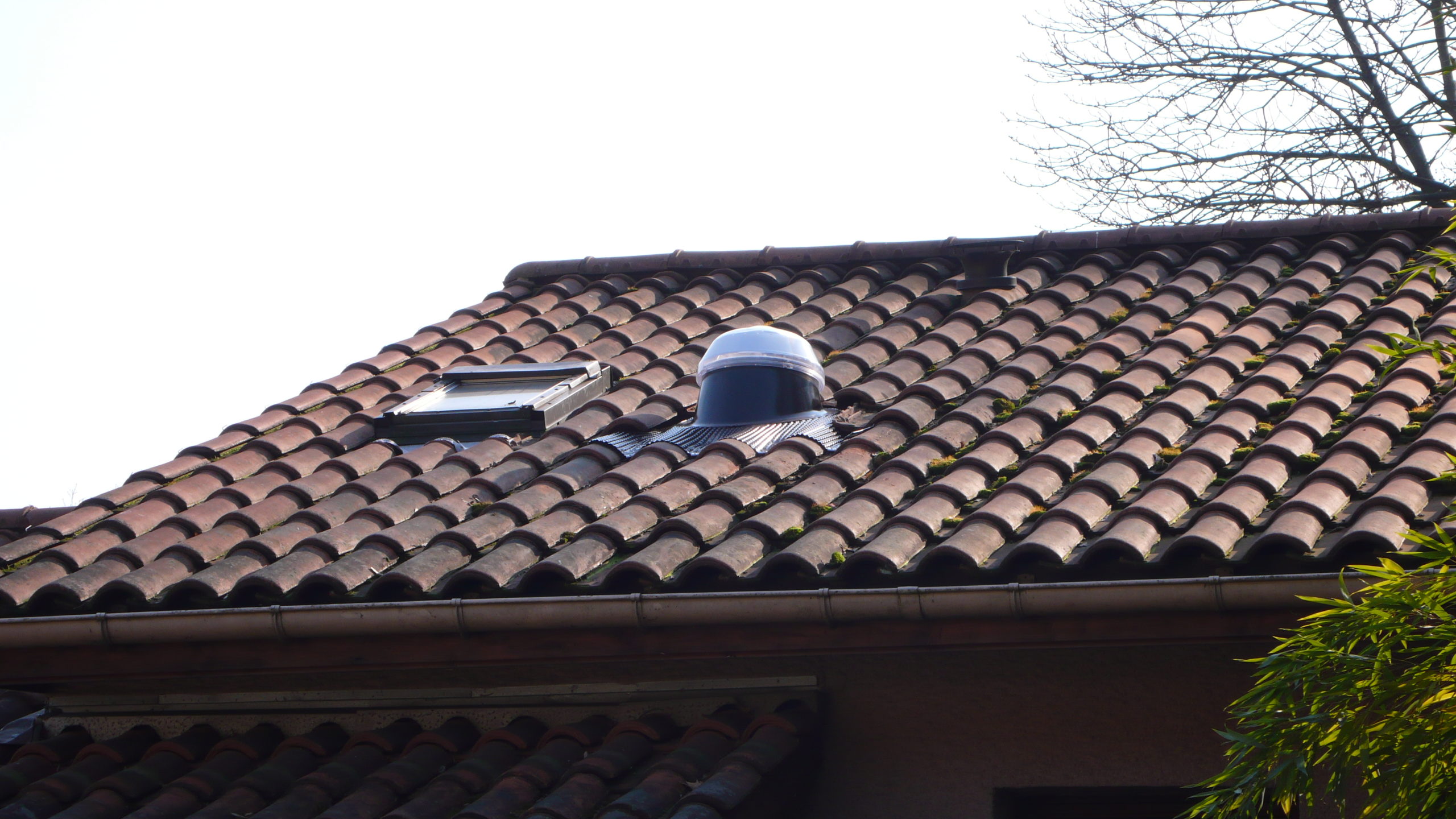 Puits de lumière et conduit de lumière installés